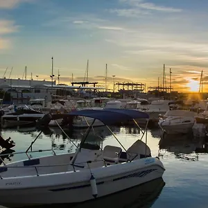 https://magnificent-port-beach-5-luxury-residence.1costadelsol.com